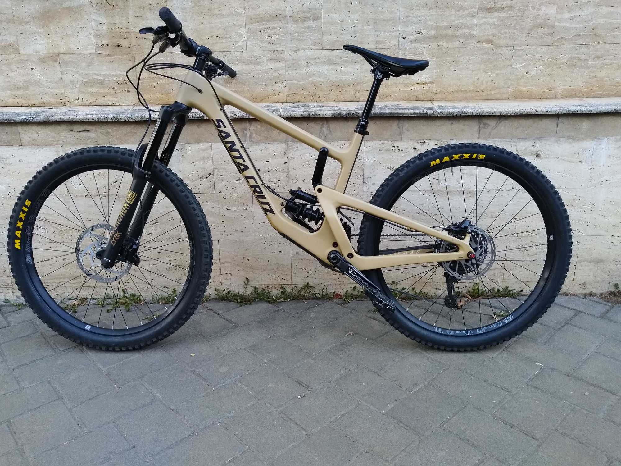 Bicicleta enduro Santa Cruz Nomad Carbon C 27.5 full suspension