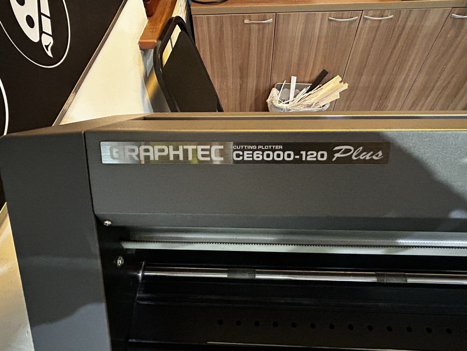 Graphtec СЕ6000 режущий плоттер 120plus