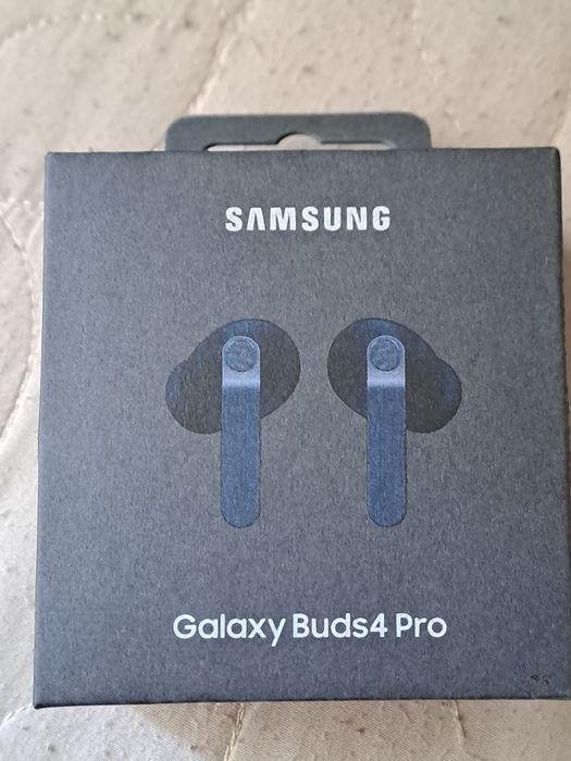 Căști Bluetooth Samsung galaxy buds 4 pro.