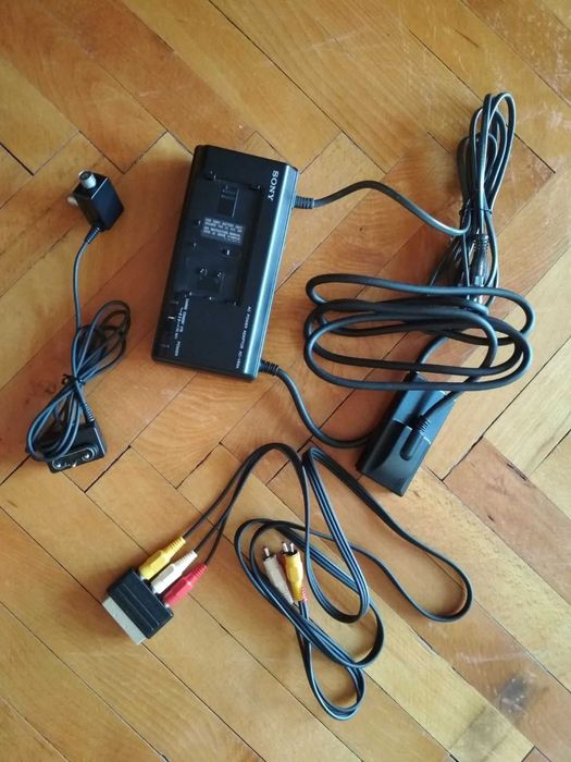 Видео камера Sony CCD-F555E