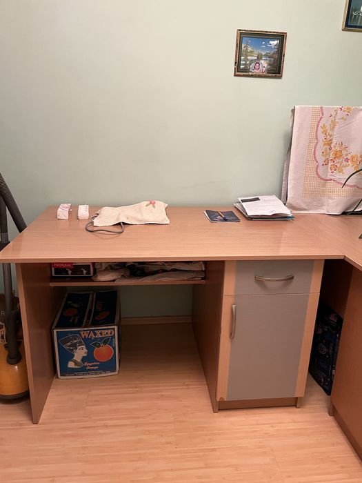 Стол письменный 2 штуки