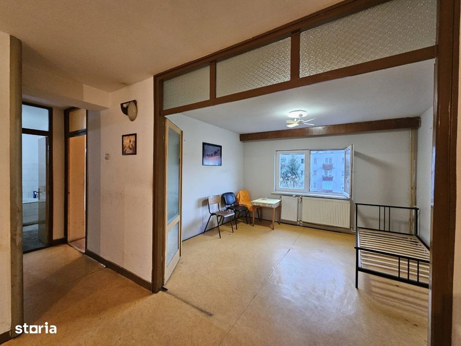 Apartament 3 camere, hol central in C-uri Eminescu — fotografia 3