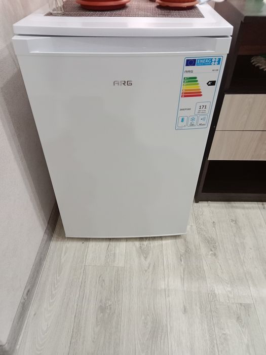 Продам морозильную камеру