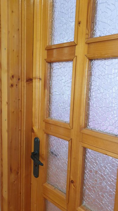 4бр.врати от масивно дърво