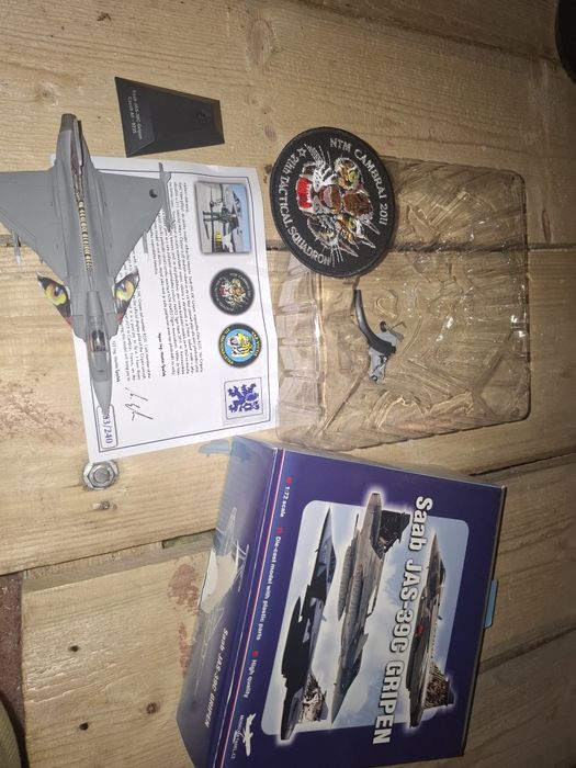 Machetă avion Saab JAS-39C Gripen 1:72 – ediție Tiger Meet 2011, cu certificat