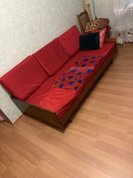 Отдам даром диван