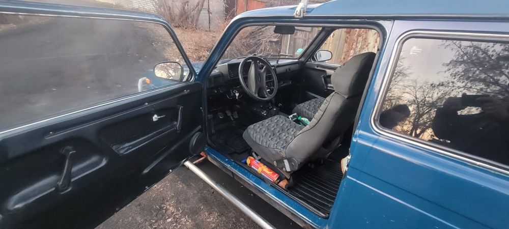 Продам автомобиль нива бронто-21218 фора