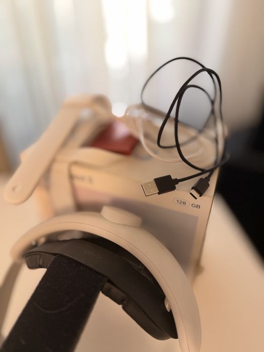 Oculus Quest 3 128 GB + STRAP +jocuri instalate +USB stik 500  jocur