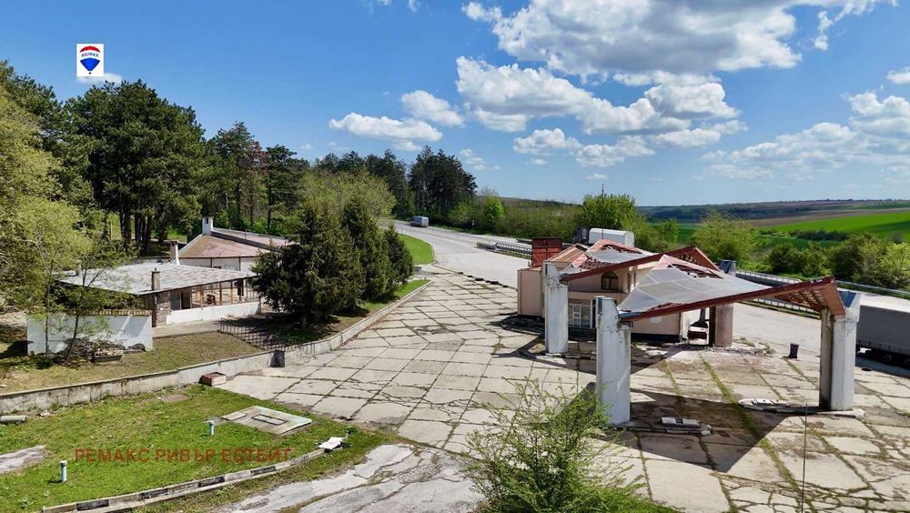 Бизнес имот / бензиностанция за продажба главен път Русе - София