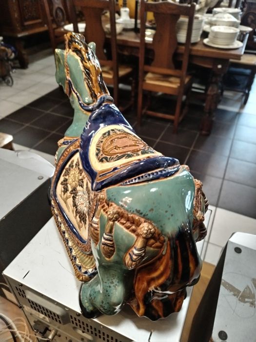 Statuetă din ceramică