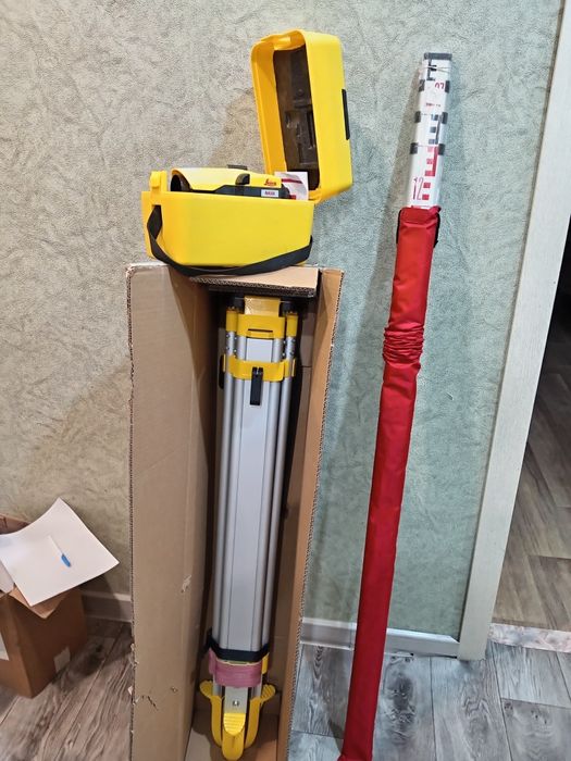 Продам нивелир лейка