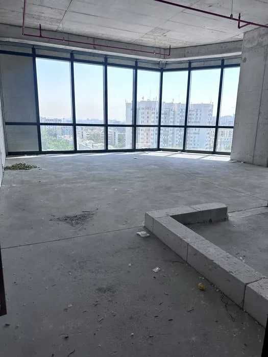 ПРОДАЁТСЯ помещение Piramit Tower 86м2