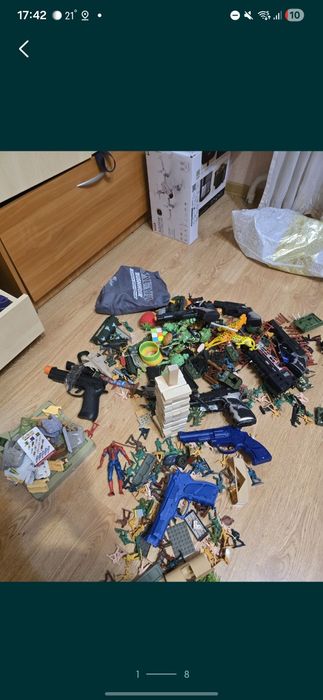 Продам всякие различные игрушки