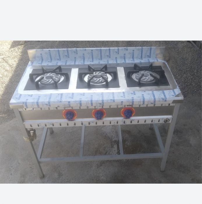 Газовая печь на три конфорки