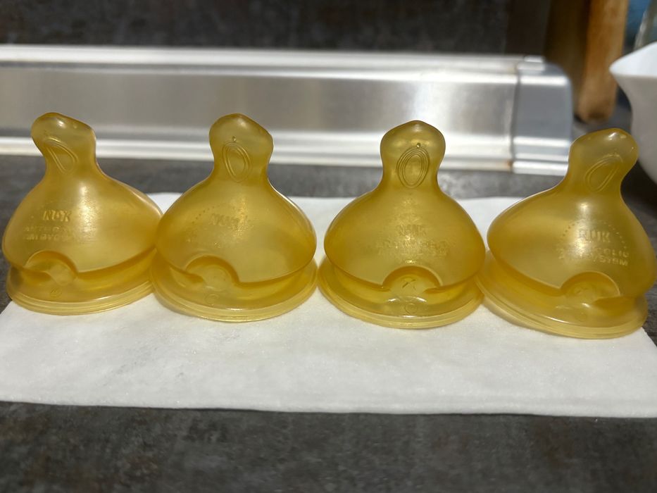 Комплект шишета НУК + Подаръци!