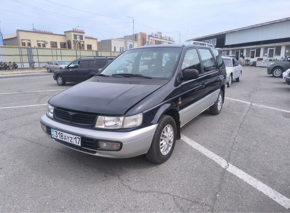 Mitsubishi Space Wagon