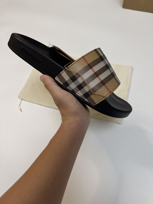 Burberry Тапочки
