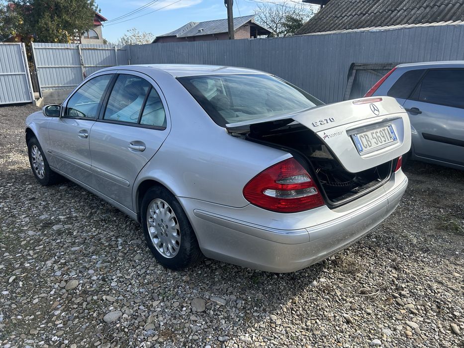 Capota/bara/far mercedes e220 2006
