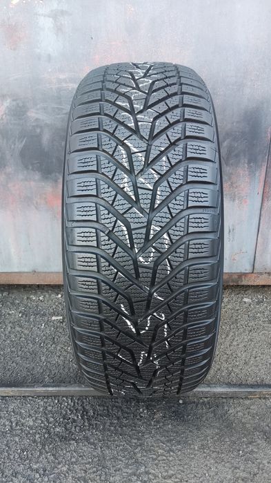 1брой  зимна гума 205/55/16 Yokohama Blue Earth 
8.16mm
Перфектно съст
