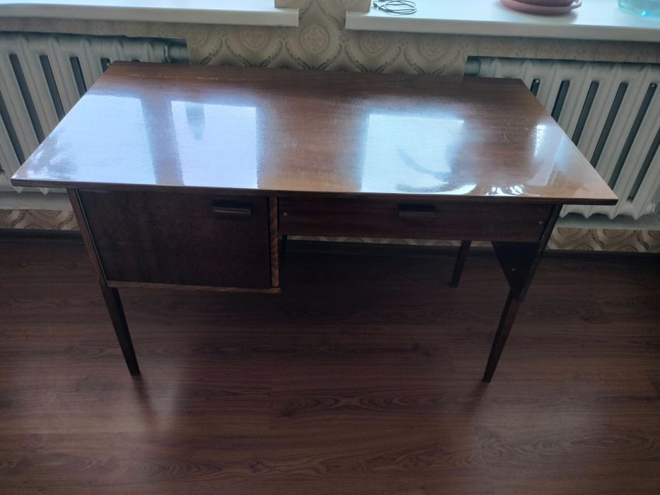 Письменный стол 65х120см