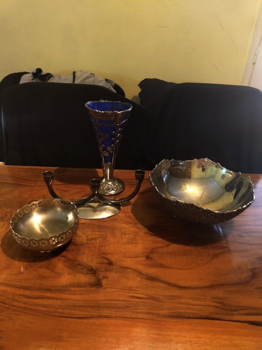 Почти всичко необходимо за масата на едно семейство...