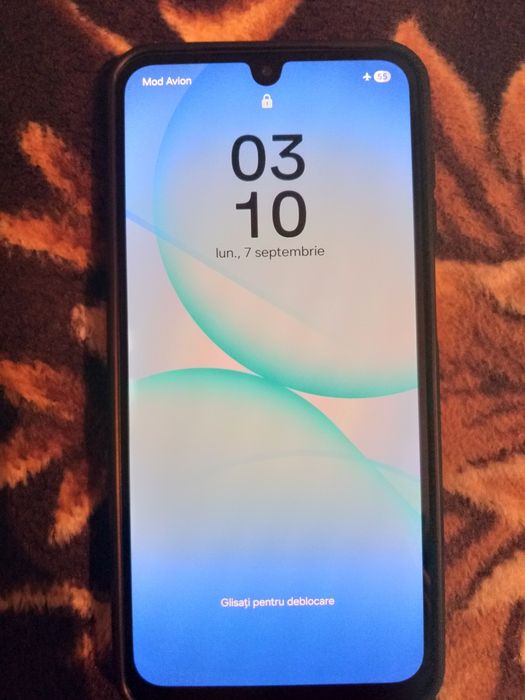 Vand telefon Samsung Nou