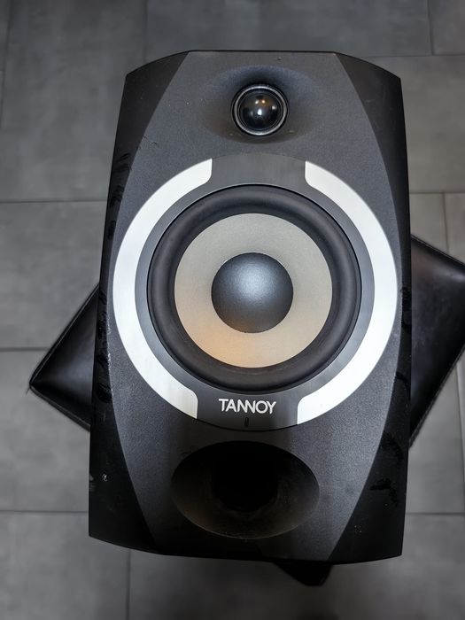 Boxa Tannoy cu placa interfață Fast Track Solo si microfoane