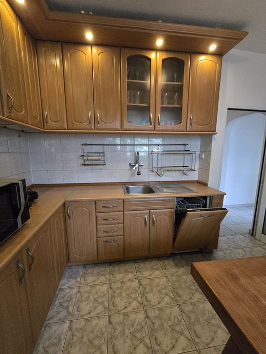 Продава 3-стаен кв. Изток, гр. Перник