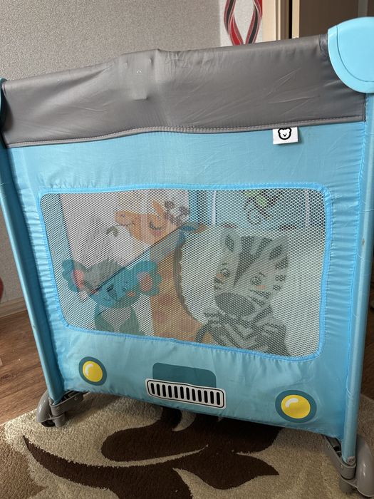 Манеж -кровать.