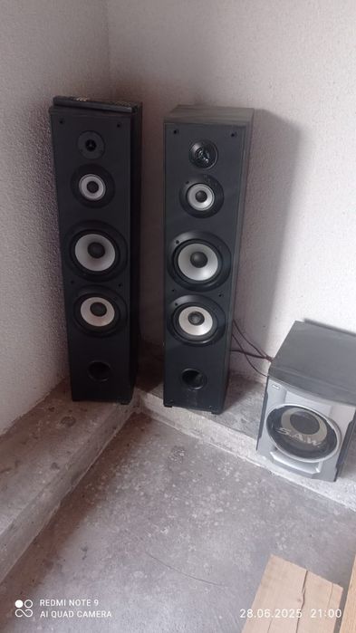 Boxe Sony si Wharfedale