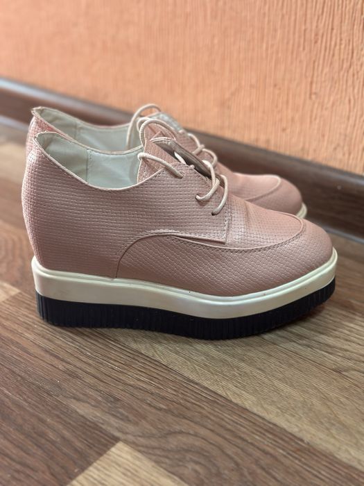 Продам обувь за 3500