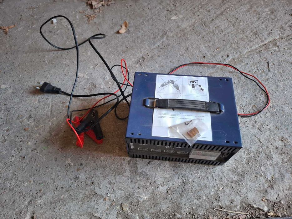 Зарядно устройство за акумулатор Einhell BT-BC 5, 5 A