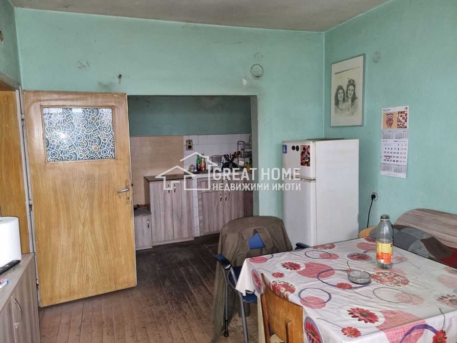 Продава се Четиристаен апартамент в Търговище, Център - 111 кв.м за 850 €/кв.м - Снимка #4