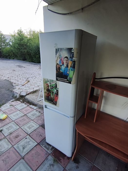 Продам холодильник