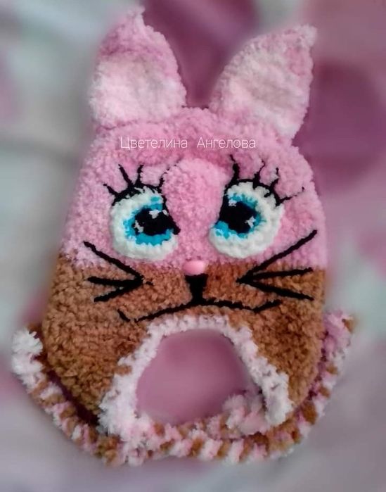 Плюшена и дебела шапка Котенце