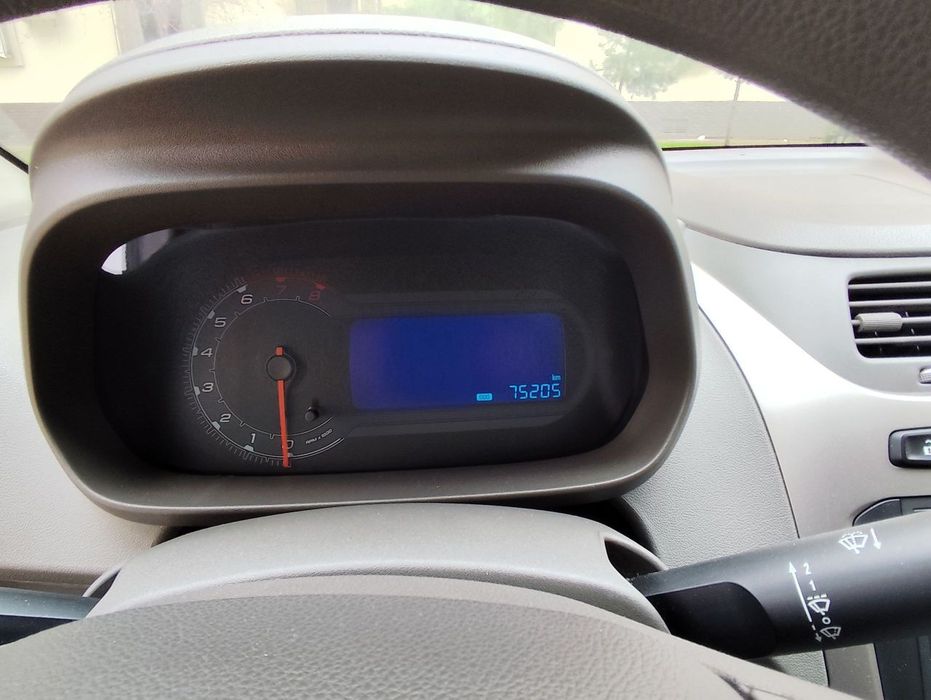 Cobalt 3 pazitsiya 2015  deyarli  yangi