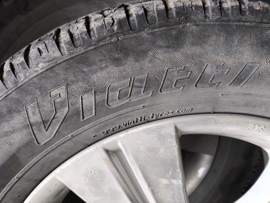 Шины  20000тенге