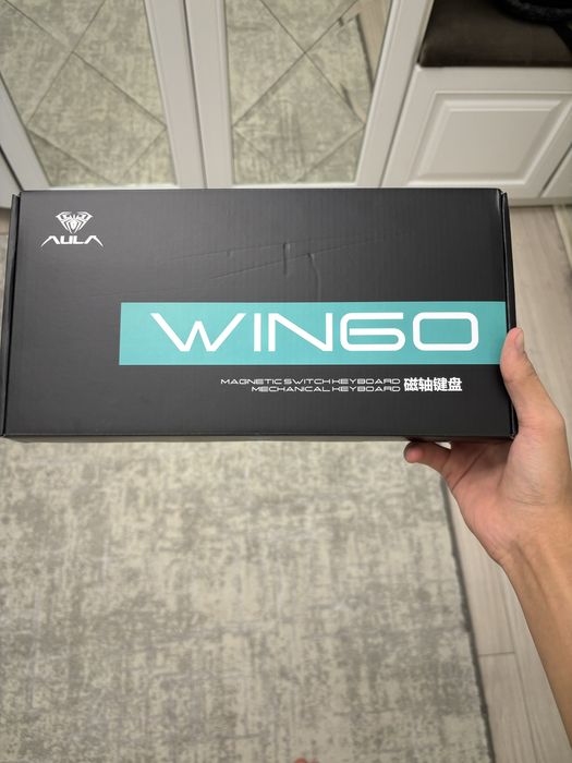 Продам магнитную клавиатуру Aula win60he