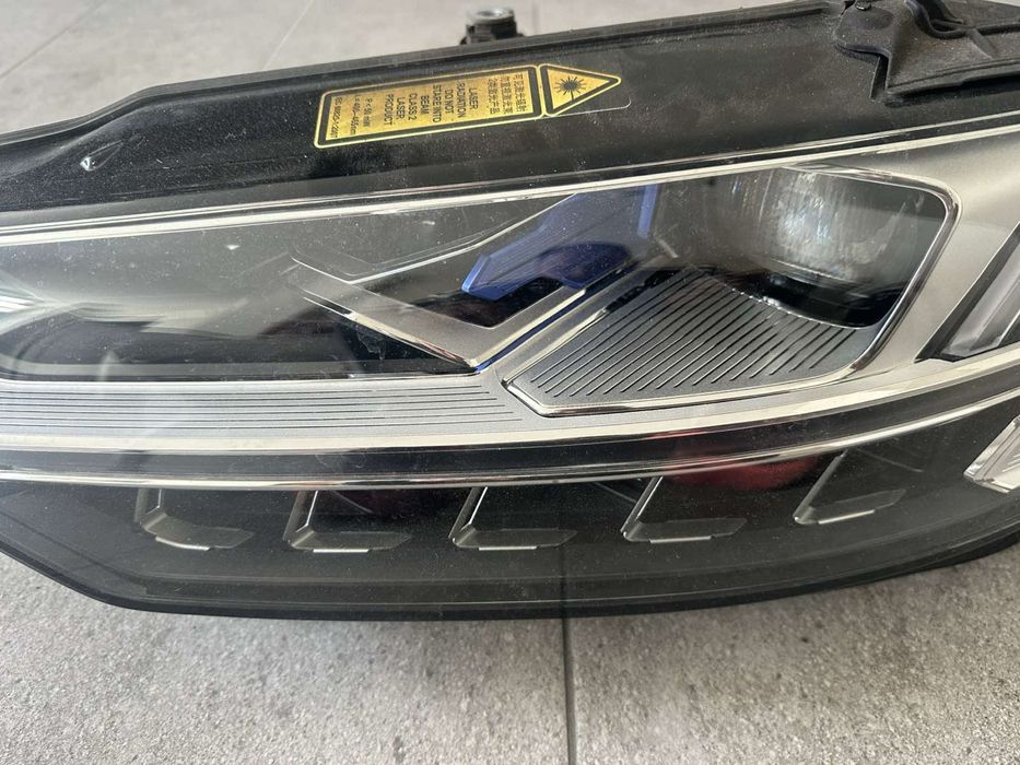 Фар Audi A8 4N laser 4N0941085