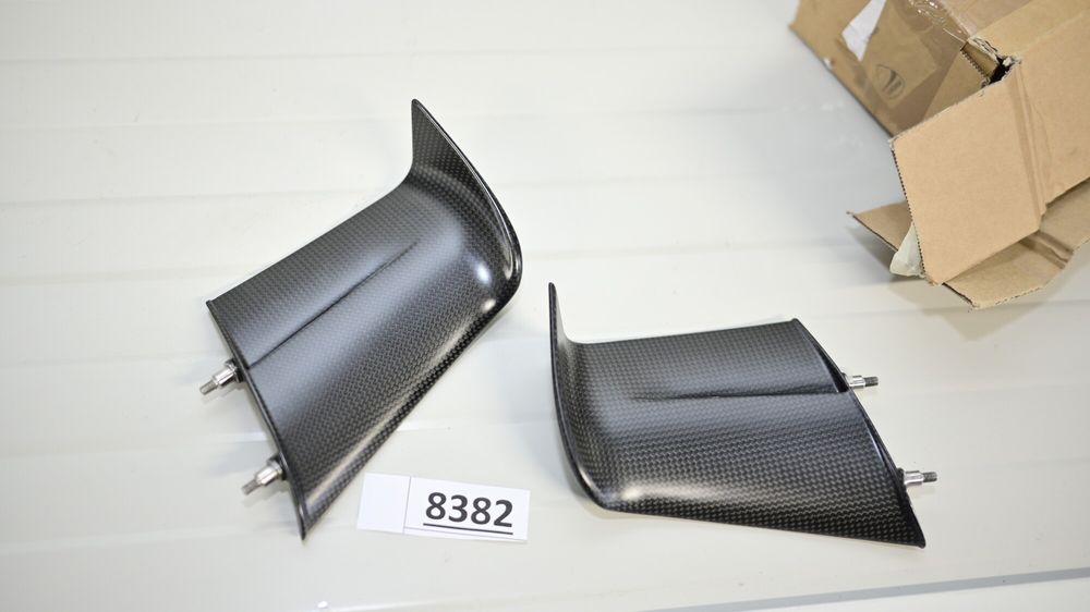 Aripioare set stanga dreapta carbon Ducati Performance Panigale V4