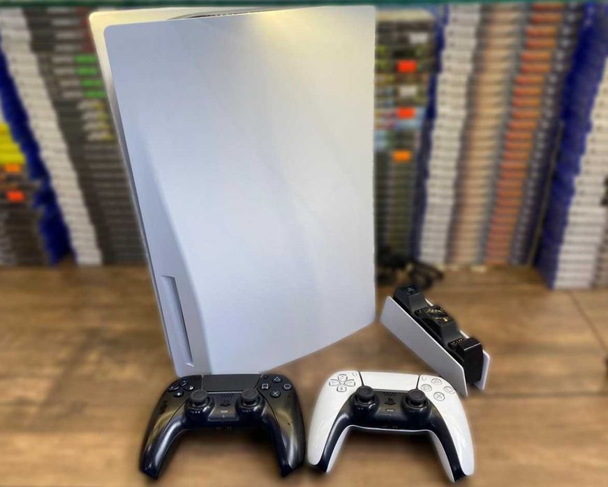 PlayStation 5 2 Геймпада Станция около 50 Игр Ufc Fifa It Takes и др