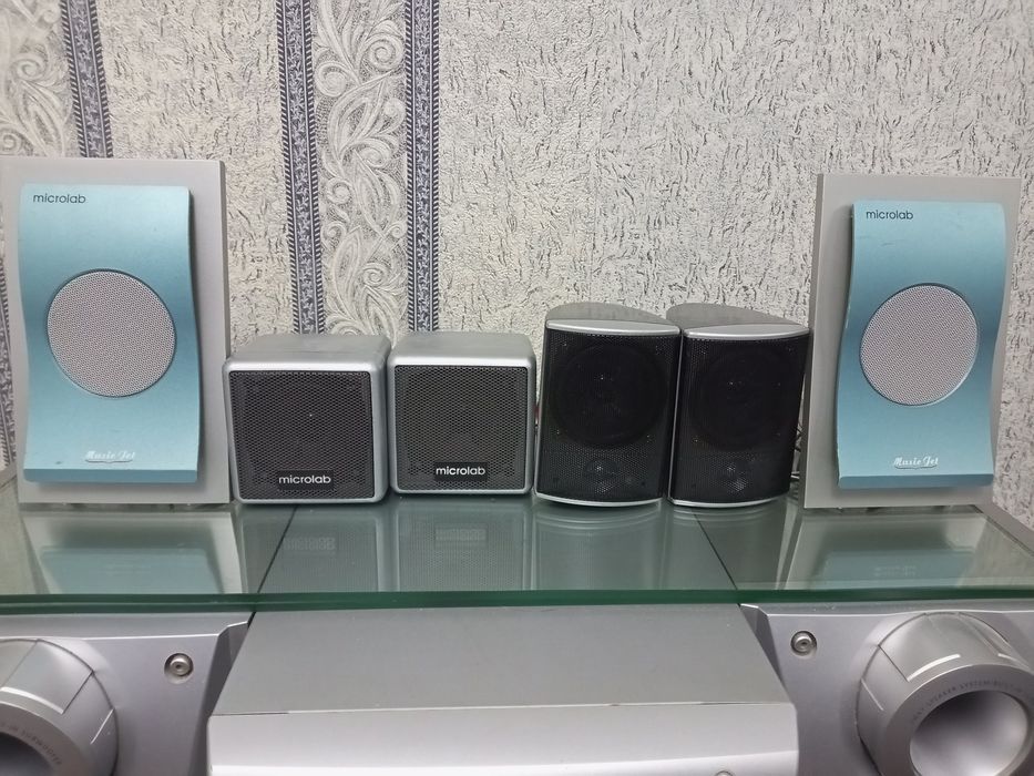 Продам колонки microlab,