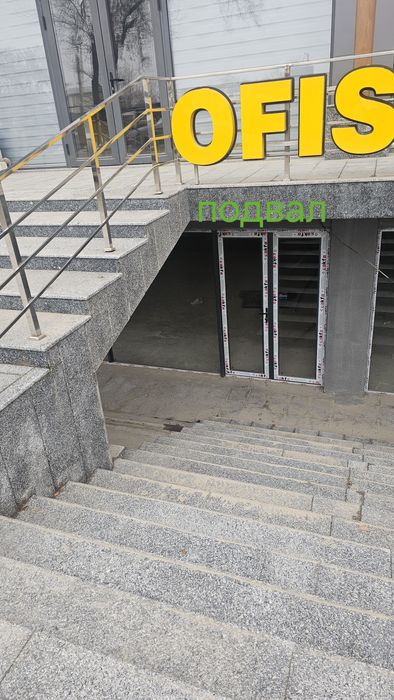 Продается магазин 67.5+67.5=135кв с подвалом