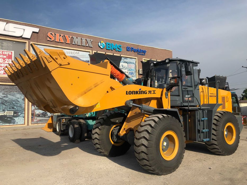 Pogruzchik, Фронтальный погрузчик LONKING 3 куб