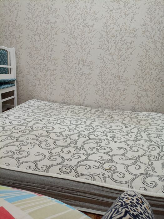 Матрац б/у, в хорошем состоянии, чистый