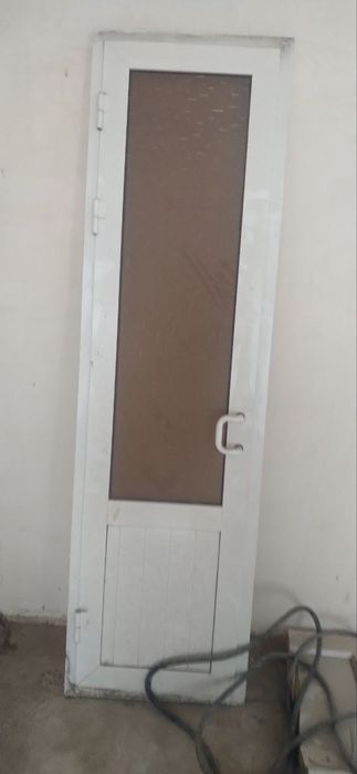 Akfa alyuminiy eshik sotiladi