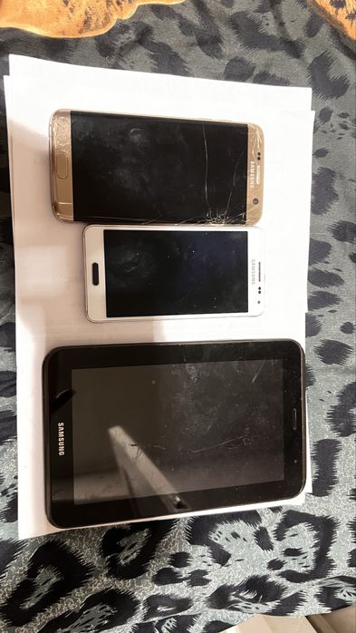 Продам телефоны