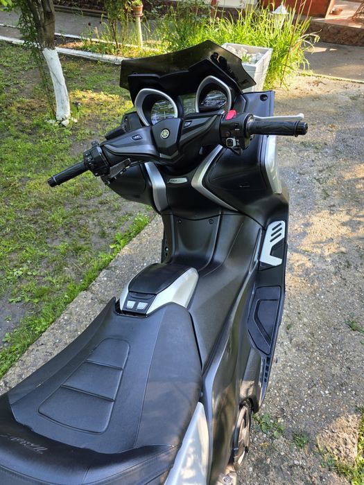 tmax 530 ' Auto, moto si ambarcatiuni ' OLX.ro