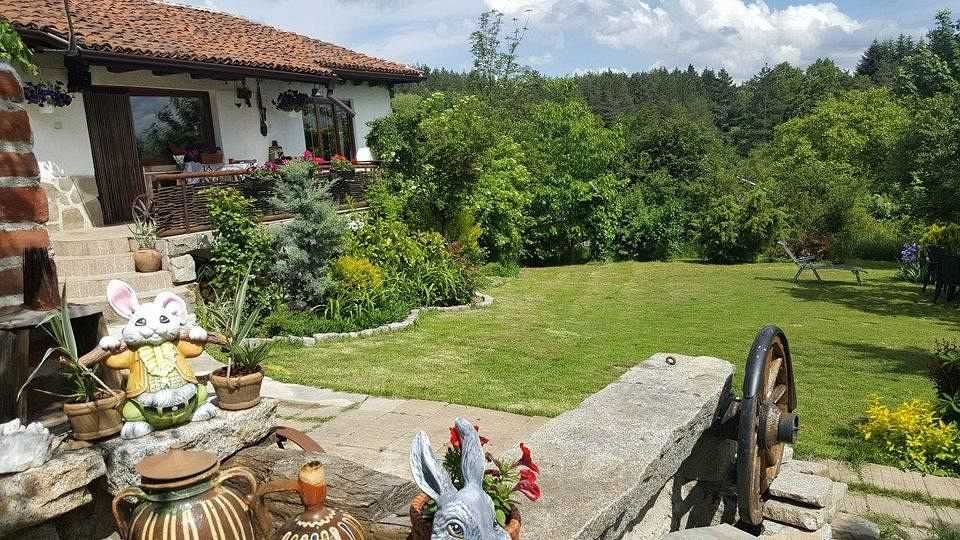 СВОБОДНА ЗА НОВА ГОДИНА Старата вила - къща за гости - с. Горни окол