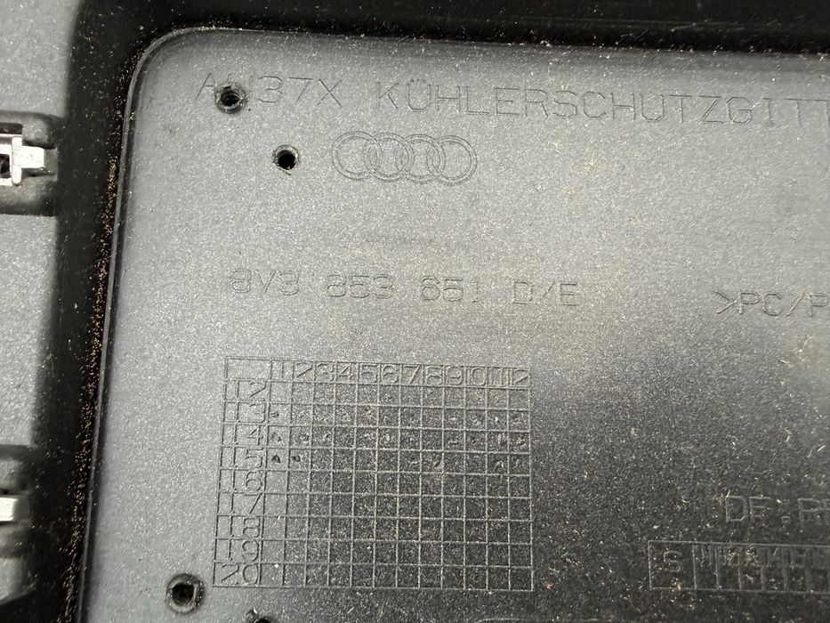 Решетка Audi  A3 8V S3 S-Line Маска Катинар Ауди А3 8В С3 С-Лайн 8V3